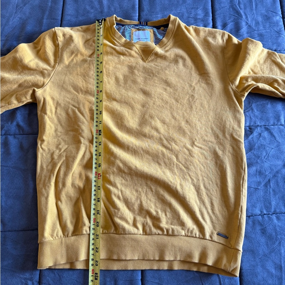 Denim & Flower Mustard V-Neck Sweater Size medium - Picture 4 of 6